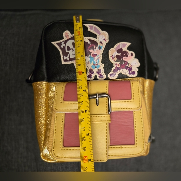 New! Disney Parks Pirate of the Caribbean Crossbody Bag - Picture 8 of 9